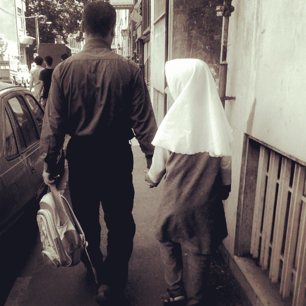 همراه‌نگاره:  به خانه بر می گردیم، یک روز، با هم