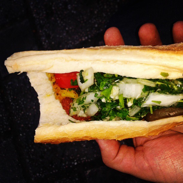 همراه‌نگاره:  فلافل مروی