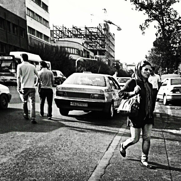 همراه‌نگاره:  زنان… مردان…