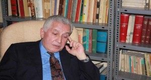 نقد و نظر: کتاب‌خانه استاد مرتضی ثاقب‌فر