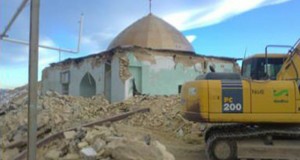 پیکورها به جان بقعه تاریخی حمزه علی افتادند