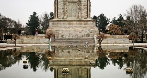 نگاره:  که جاوید باد آن خردمند مرد…