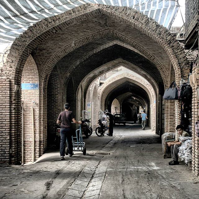 نگاره:  تهران و گوشه‌های نهانش