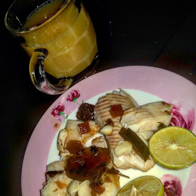 نگاره:  ظهرتنهاییو آشپزی بی‌حوصله