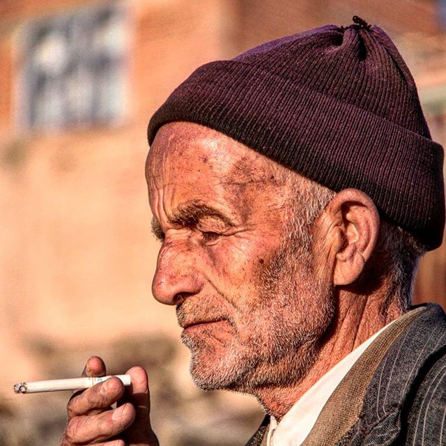 نگاره:  این قافله عمر