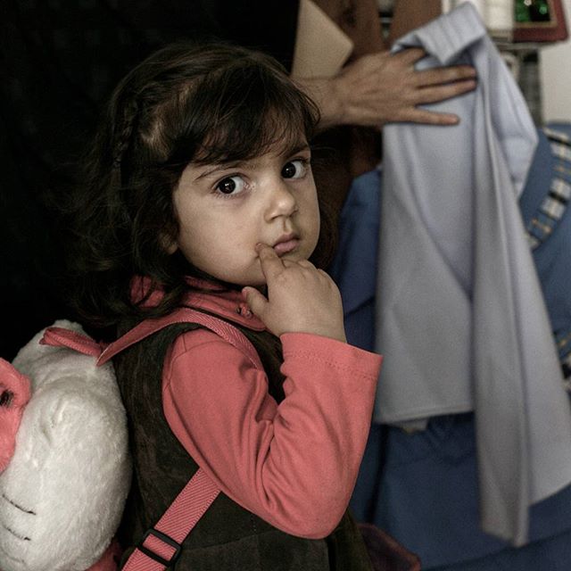 نگاره:  حالا چی بپوشیم؟!