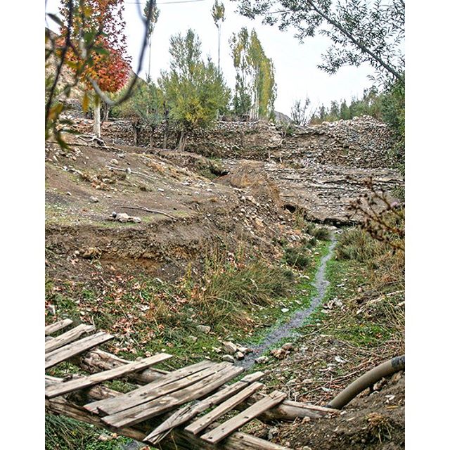 نگاره:  چشمه احمدآباد