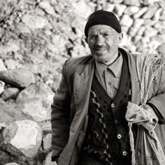 نگاره:  میان حضور خسته‌ی اشیا