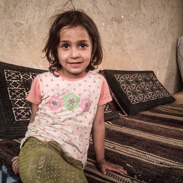 نگاره:  از میان انبوه بوته‌های نعناع پیدایش شده بود پای دیگ‌های روی تپه