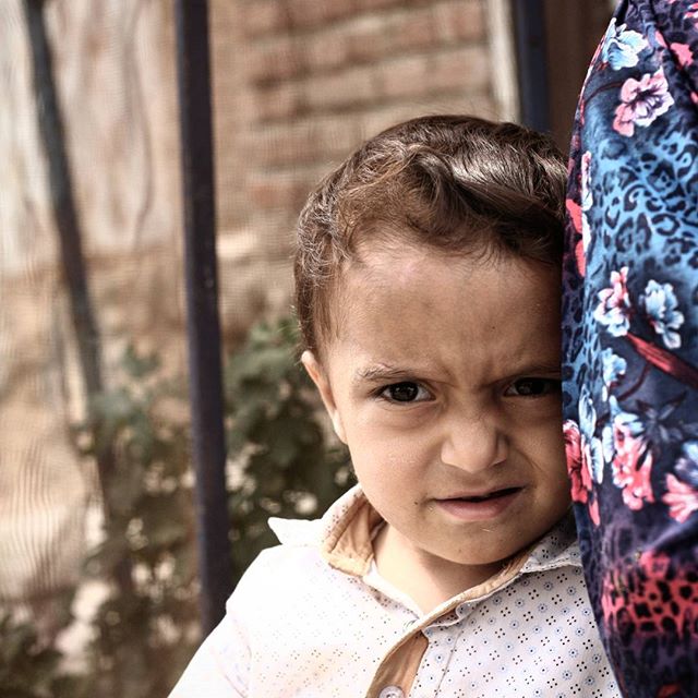 نگاره:  مادرش می‌گفت از او عکس بگیرم خودش اما انگار خیلی خوش نداشت