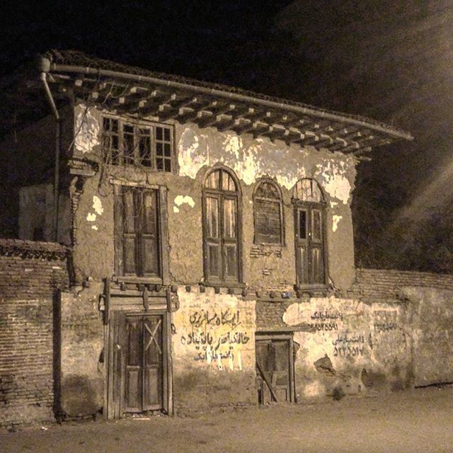 نگاره:  شب‌گردی در بافت قدیم لنگرود