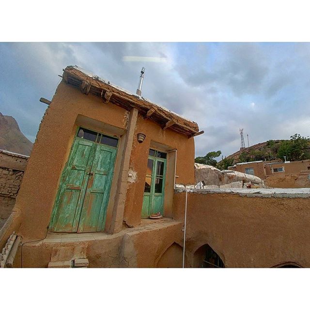 نگاره:  غروب بام خانه