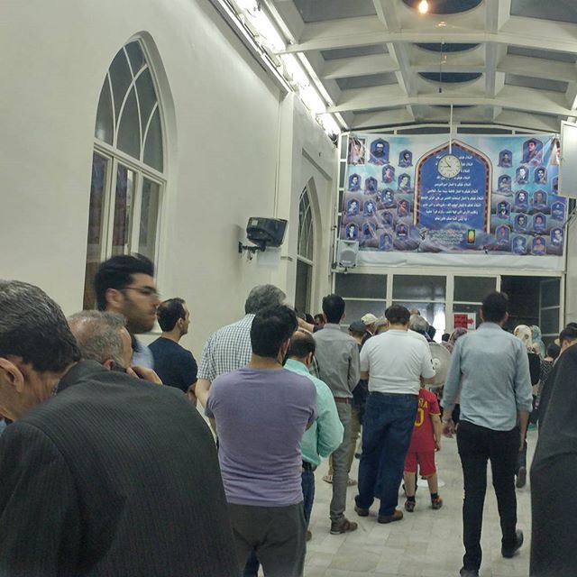 نگاره:  بالاخره خودم را به تهران رساندم، به صفی که دلگرم کننده است، خیلی دلگرم کننده است.