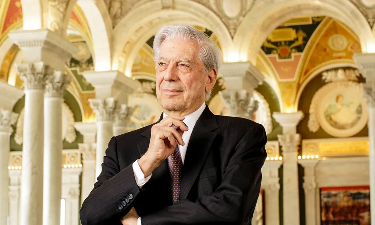 در سوگ و ستایش ماریو بارگاس یوسا: بزرگِ داستان‌نویسانِ آزادی‌خواه