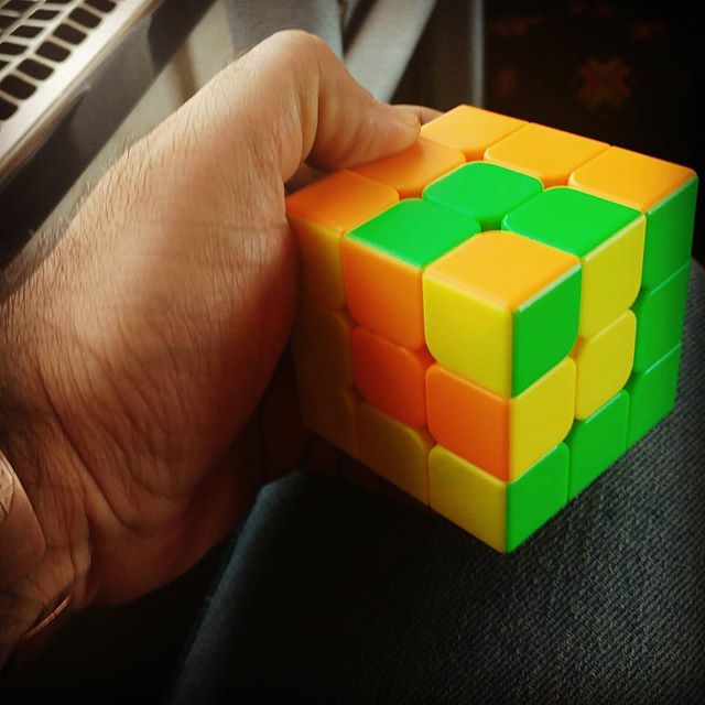 نگاره:  Getting #bored on the #train#Rubik #cube in a cube a cube!